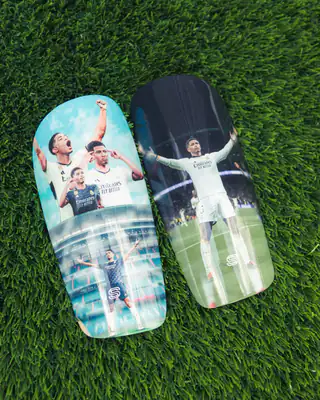 Bellingham Real Madrid photo shin pads